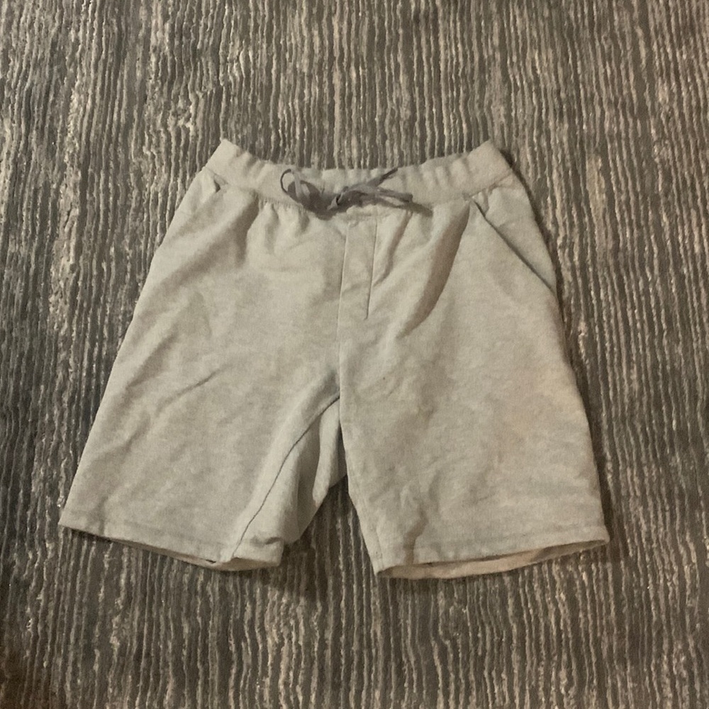 Lululemon Mens Commission shorts in size large